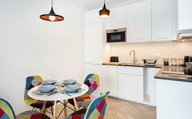 Apartments Rondo Wiatraczna by Renters